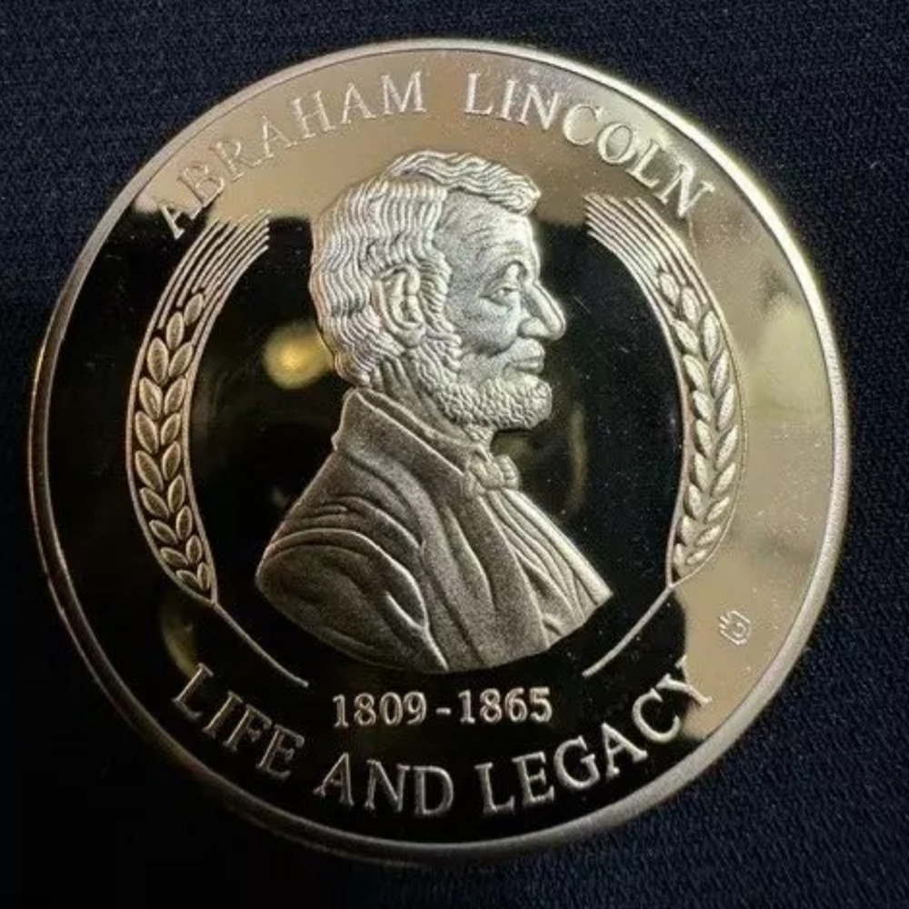1809-1865 Abraham Lincoln Life and Legacy Gettysburg Address Commemorative Coin